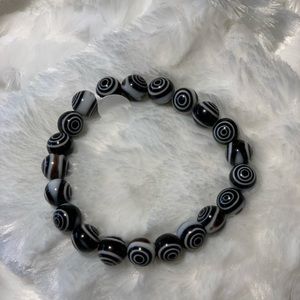 ▪️3/$10▪️Black and White Beaded Bracelet